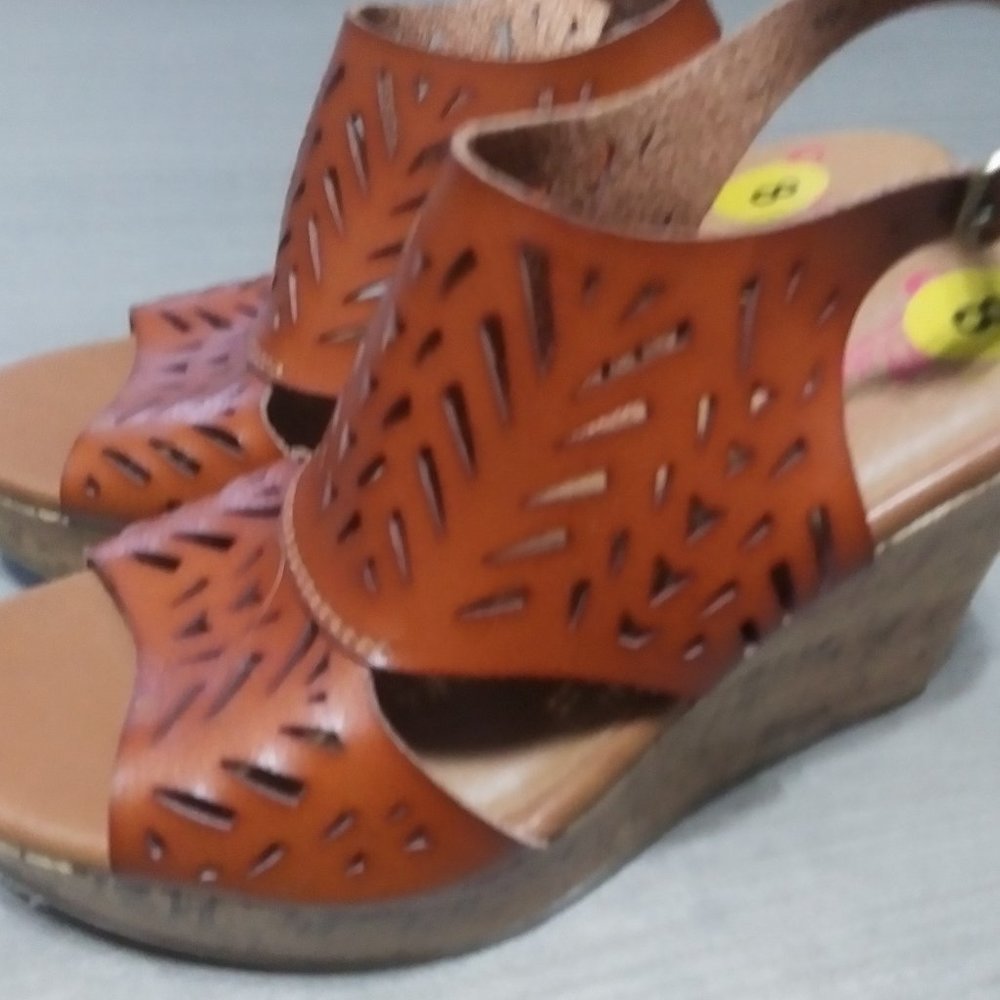 Platform sandals - Picture 4 of 4